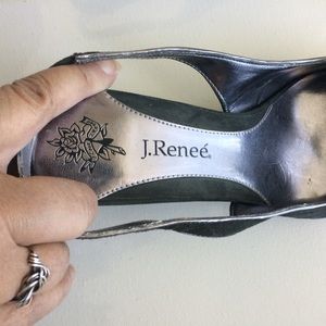 J Renee Shoes - J Renee Heels Green With Silver Accents Size 10 J Renee Shoes - J Renee Heels Green With Silver Accents Size 10